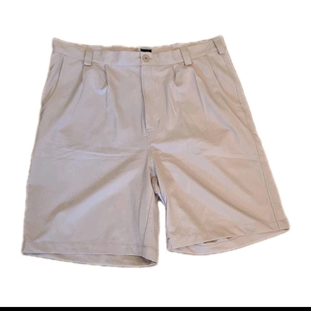 Under Armour Men's Tan Shorts Golf Size 40